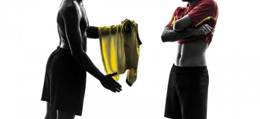 Footballers_Exchanging_Shirts Footballers_Exchanging_Shirts
